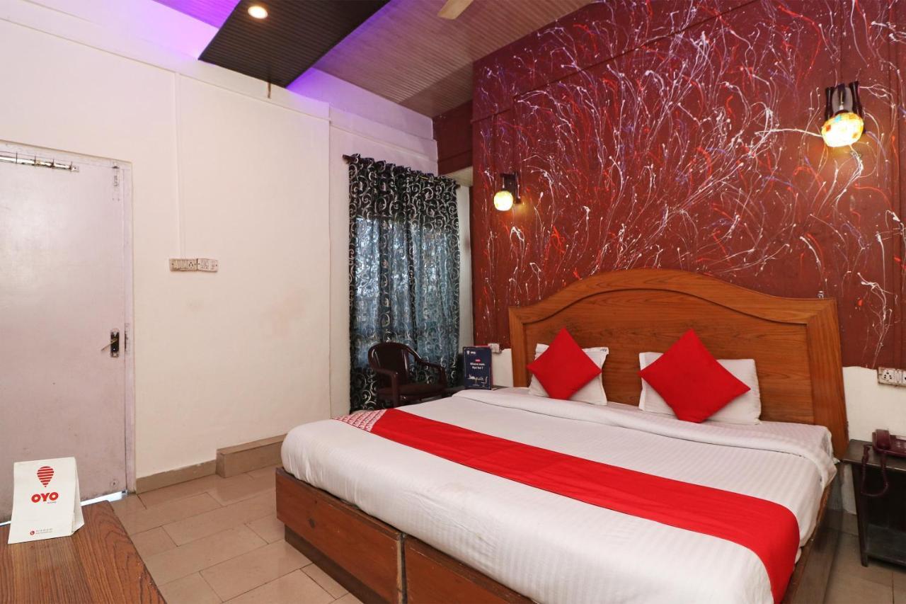 Oyo 73902 Vyttila Residency Hotel Kochi Buitenkant foto