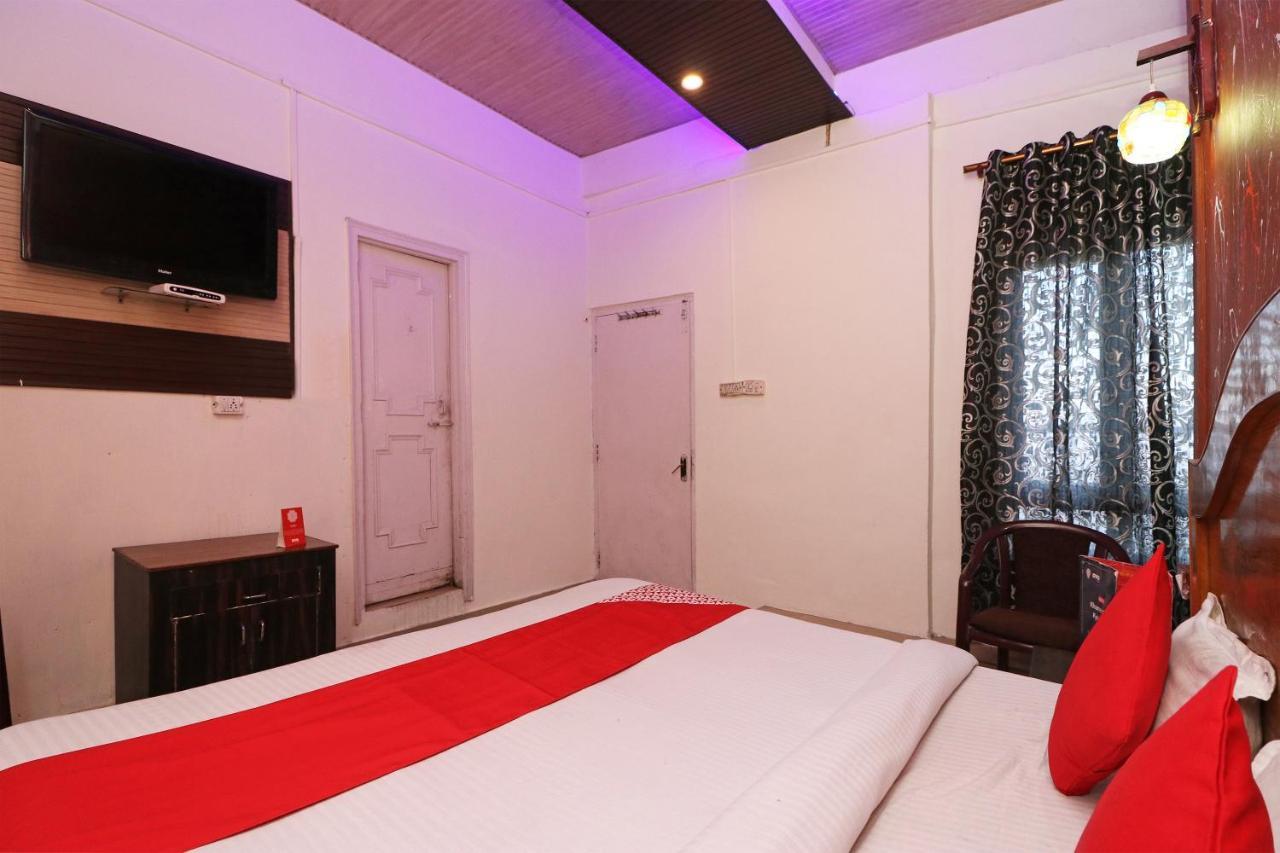 Oyo 73902 Vyttila Residency Hotel Kochi Buitenkant foto