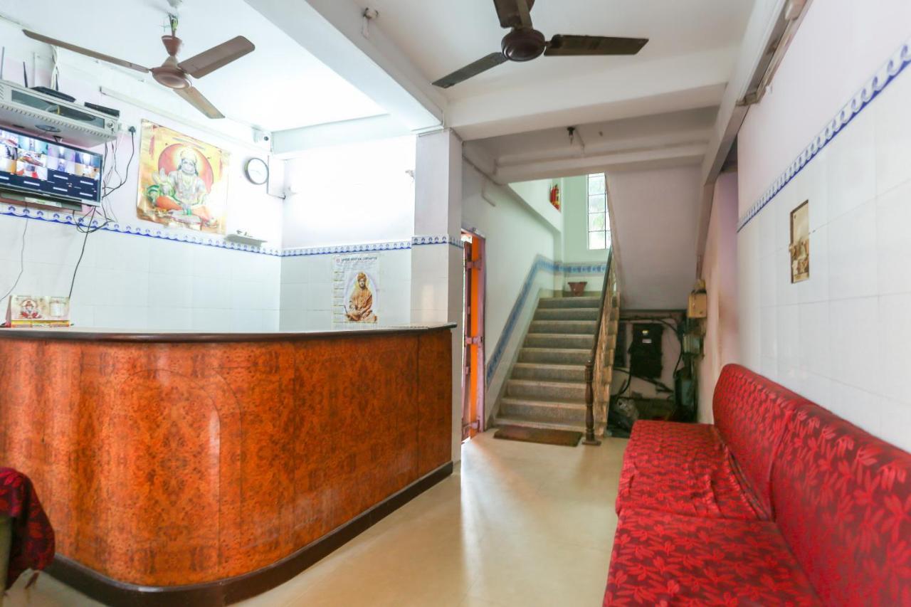 Oyo 73902 Vyttila Residency Hotel Kochi Buitenkant foto
