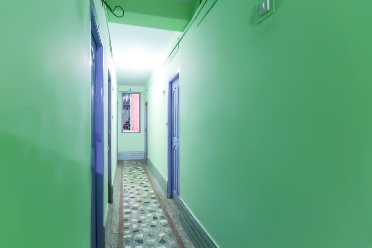 Oyo 73902 Vyttila Residency Hotel Kochi Buitenkant foto