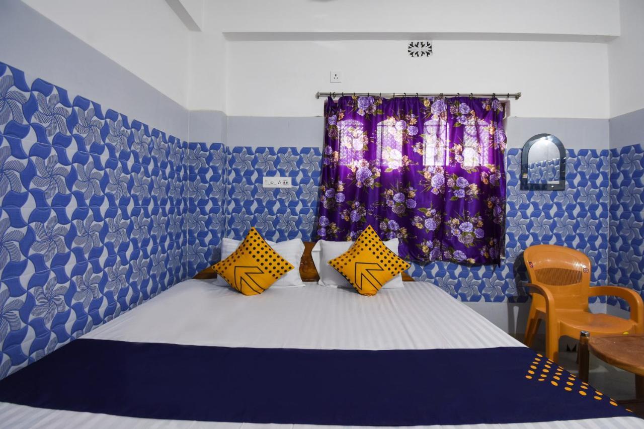 Oyo 73902 Vyttila Residency Hotel Kochi Buitenkant foto